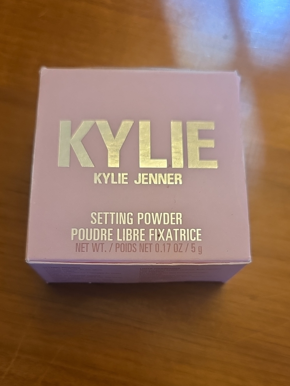 1- Kylie Cosmetics Setting Powder